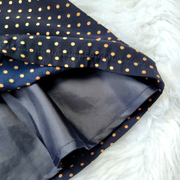 NWOT! FOREVER 21 Skater Skirt - Picture 2 of 8